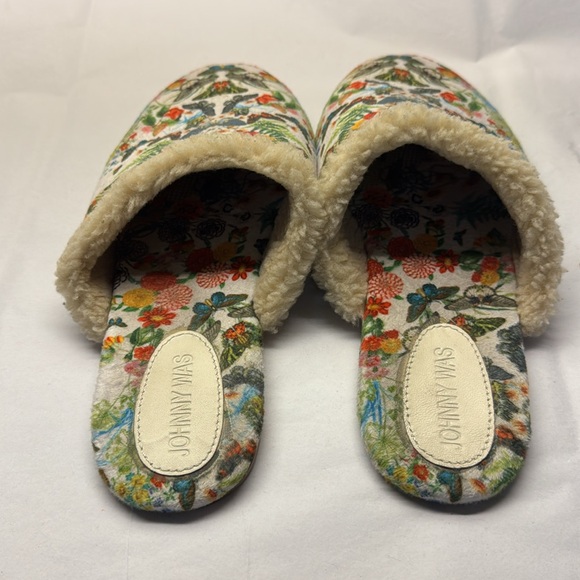 GUC Johnny Was Slippers - Picture 5 of 5